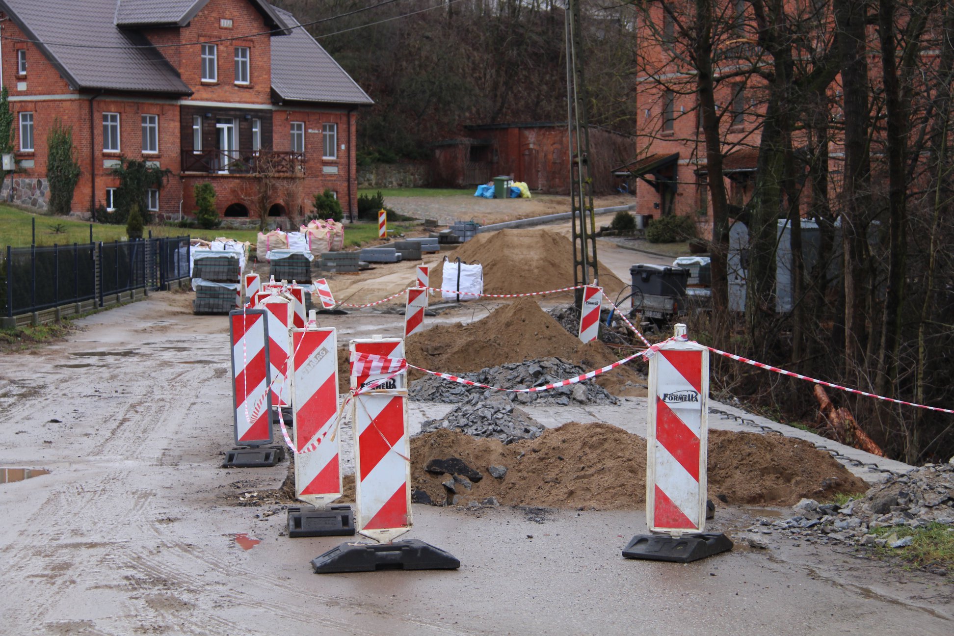 Żukczyn. Trwają prace przy Młyńskiej